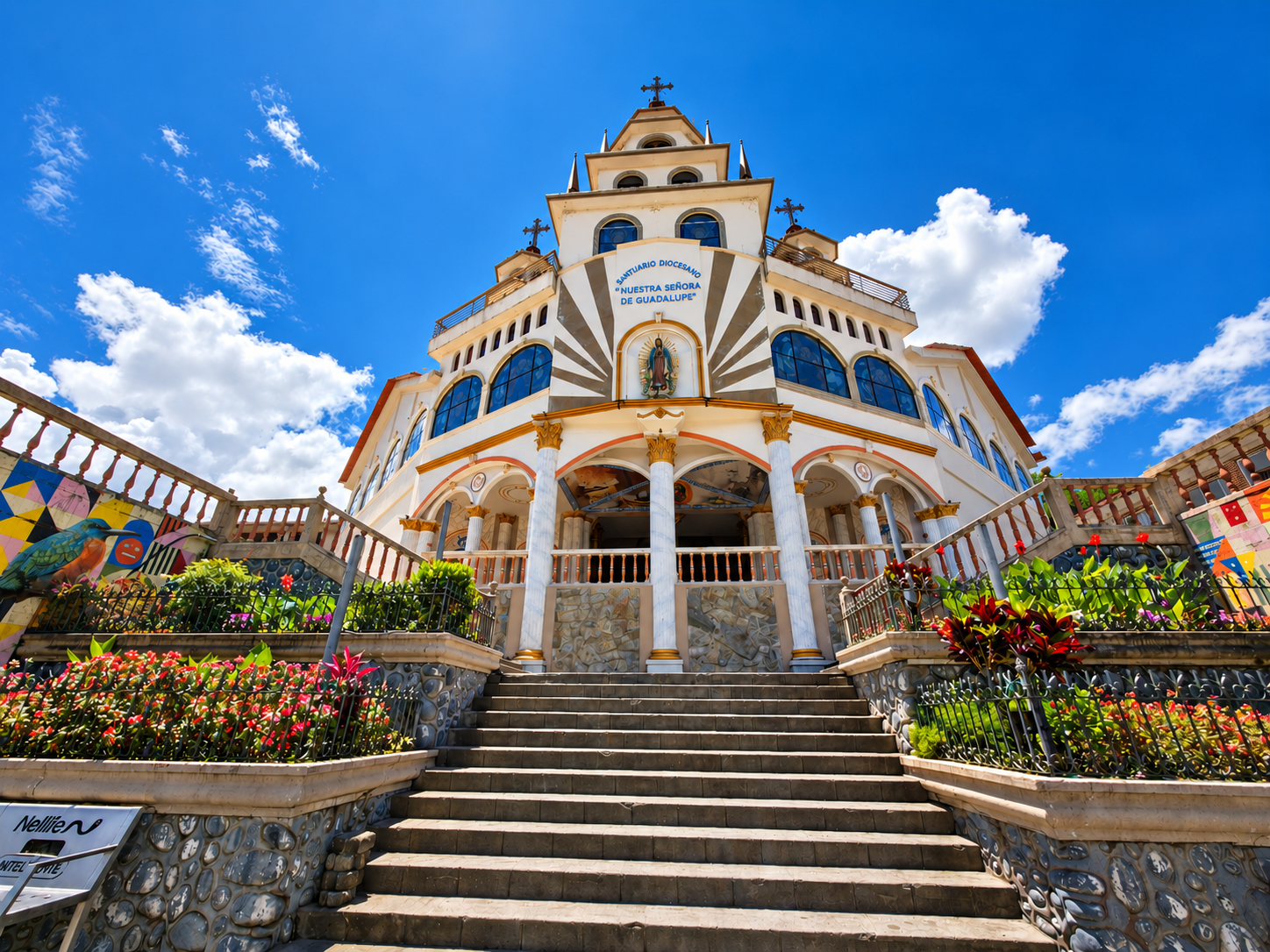 Fachada del Santuario Nuestra Señora de Guadalupe en General Plaza, Limón Indanza