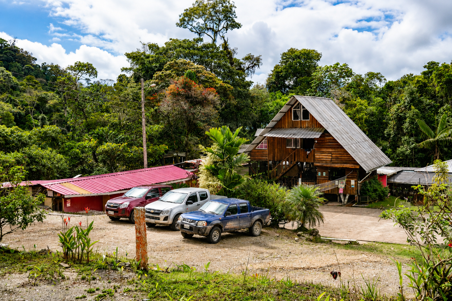 Cascadas Coloradas Lodge