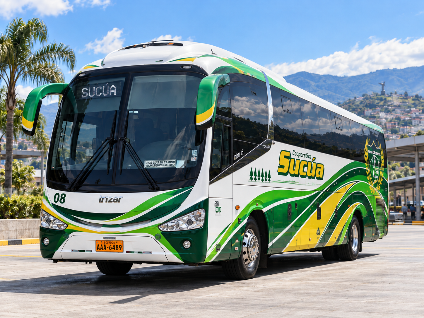 Bus de la Cooperativa de Transportes Ciudad de Sucúa