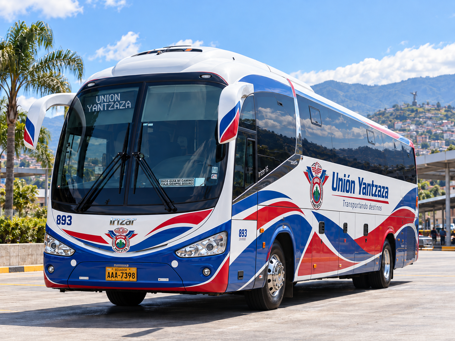 Bus de la Cooperativa Unión Yantzaza