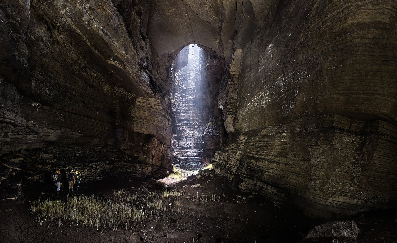 Interior de la Cueva de los Tayos