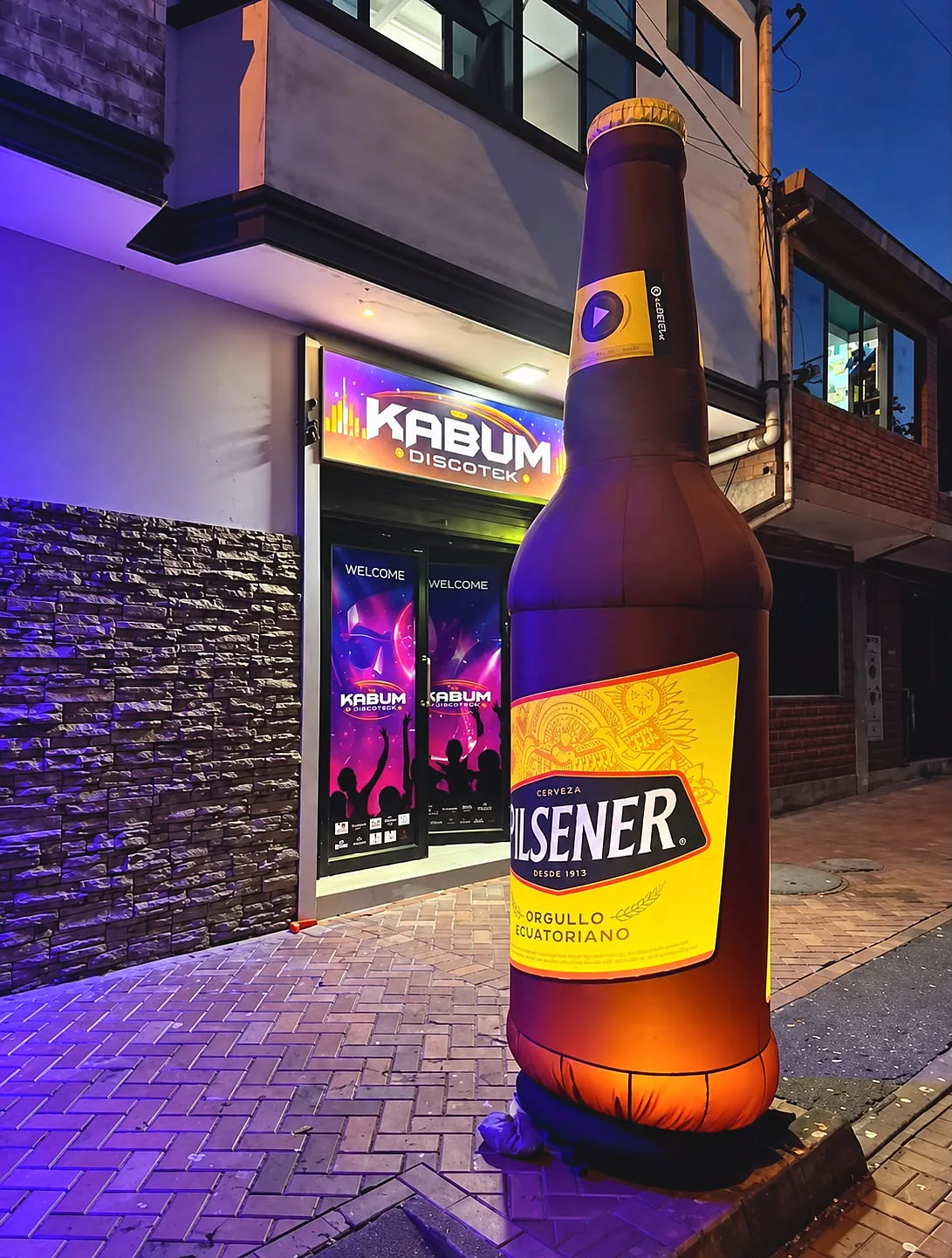 Fachada y acceso de Kabum Discotek